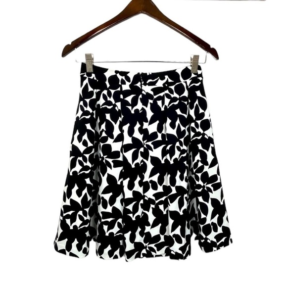 Cynthia Rowley Flowy Flare Midi Skirt. Black White Floral Print.  Size XS  #675 - Picture 1 of 5